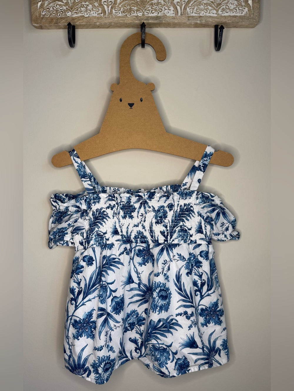 Janie & Jack Floral Smocked Cold Shoulder Top sz 3